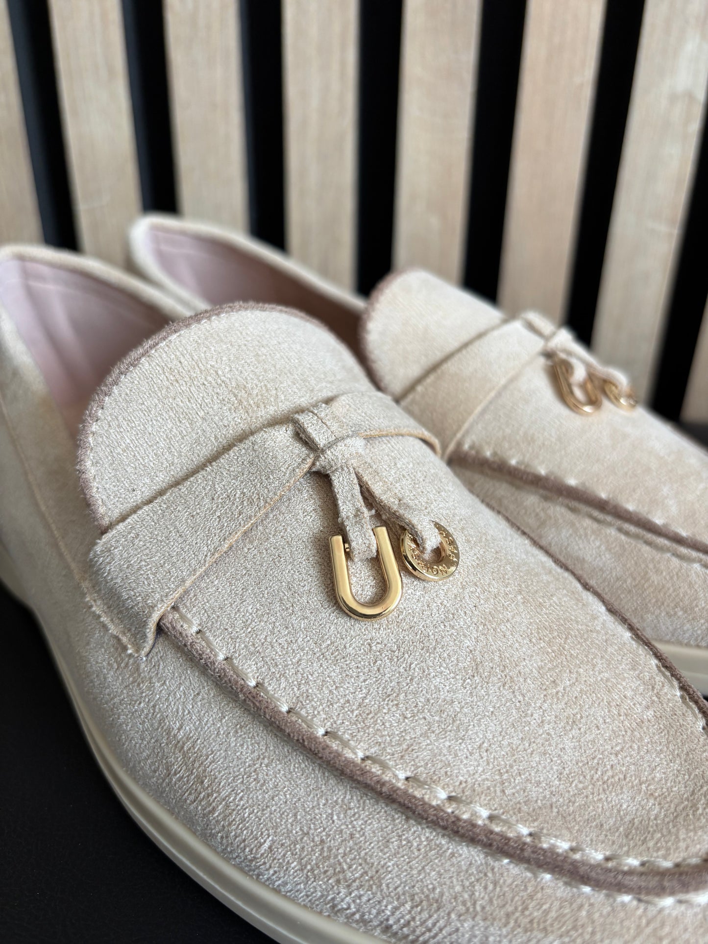 MOCASÍN LORO BEIGE