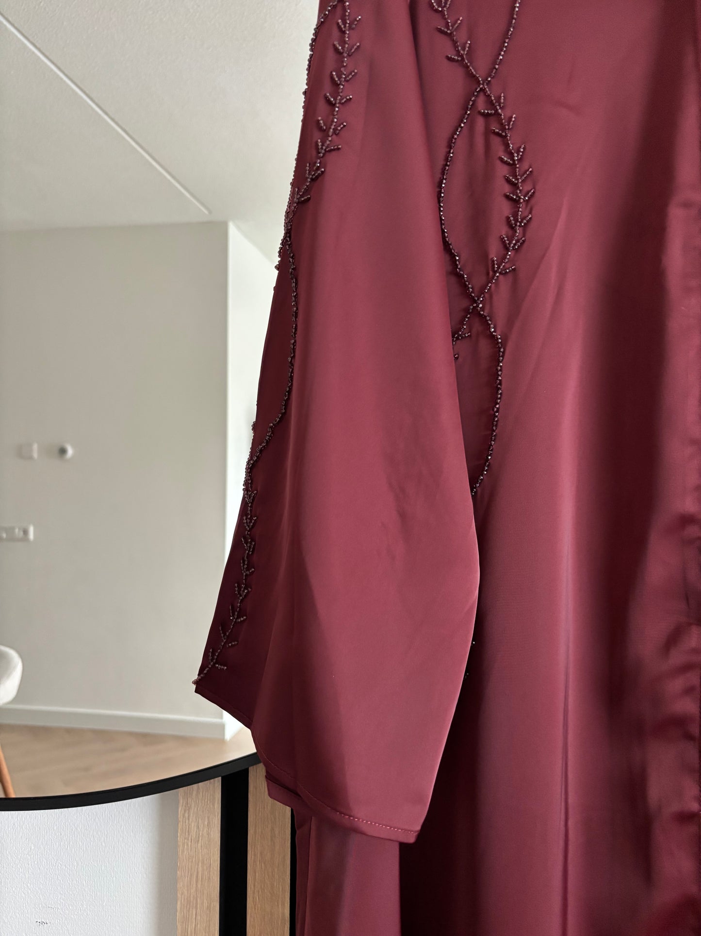 ABAYA RIM BORDO