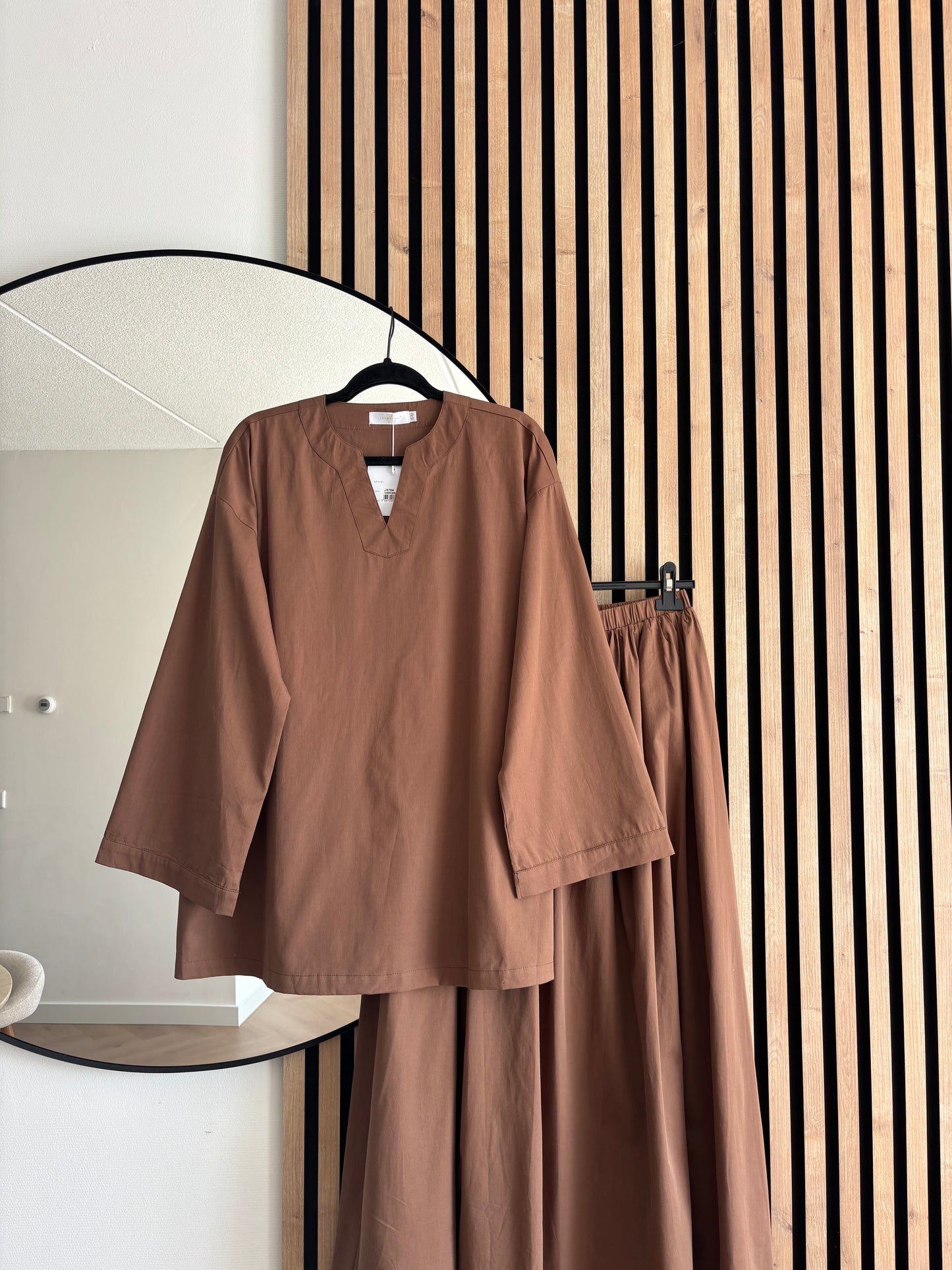 SET OUMAIMA BROWN