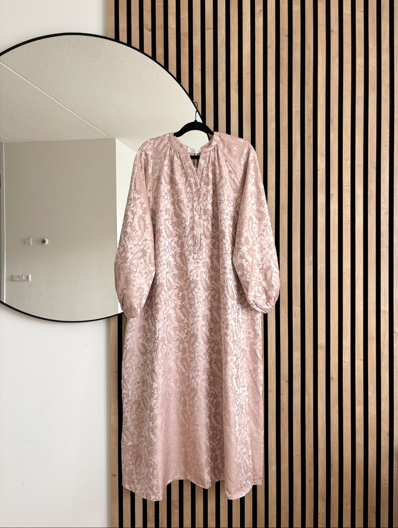 DRESS LINNA BROCARD PINK