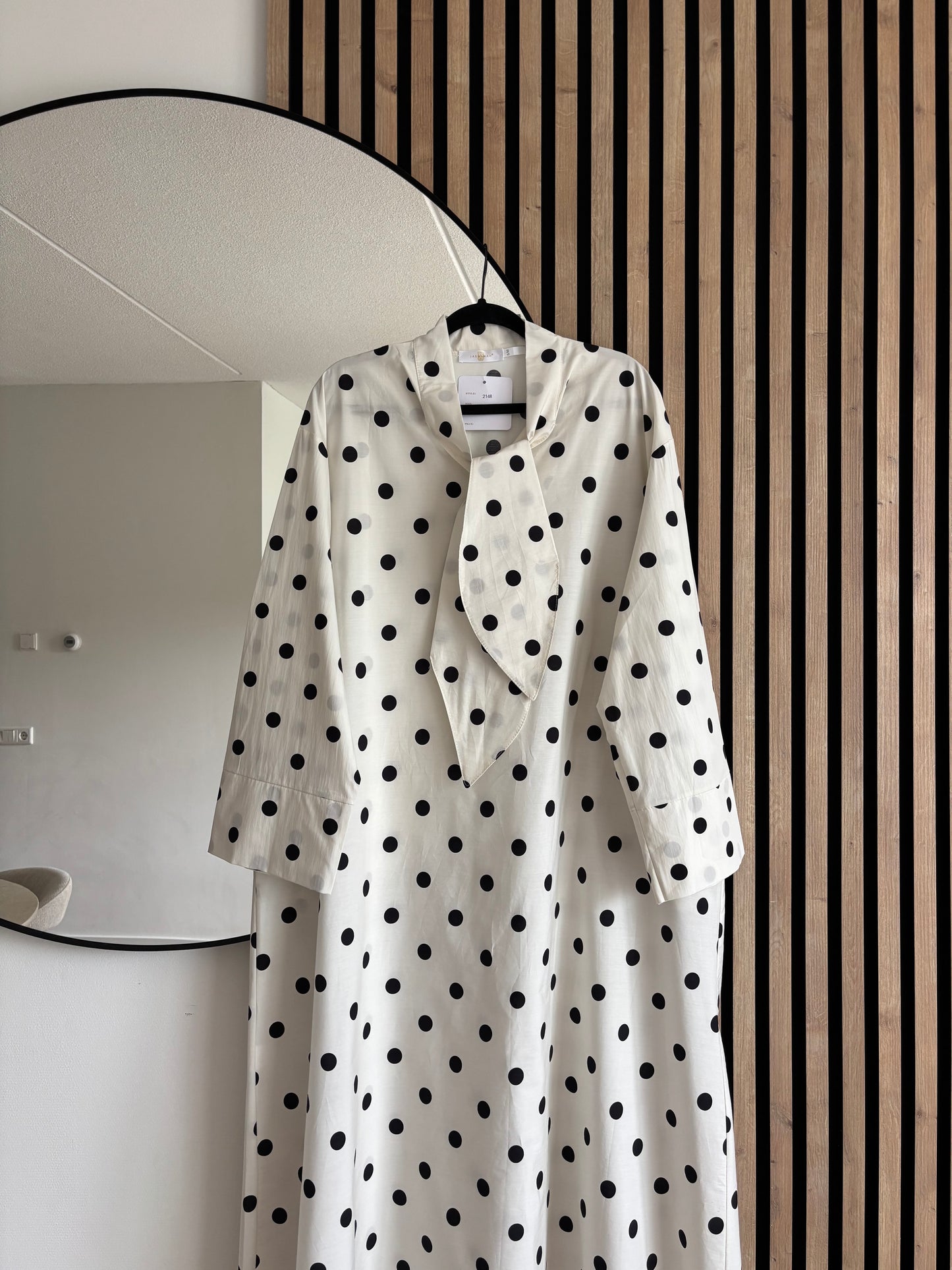 DRESS NAJAT WHITE/BLACK