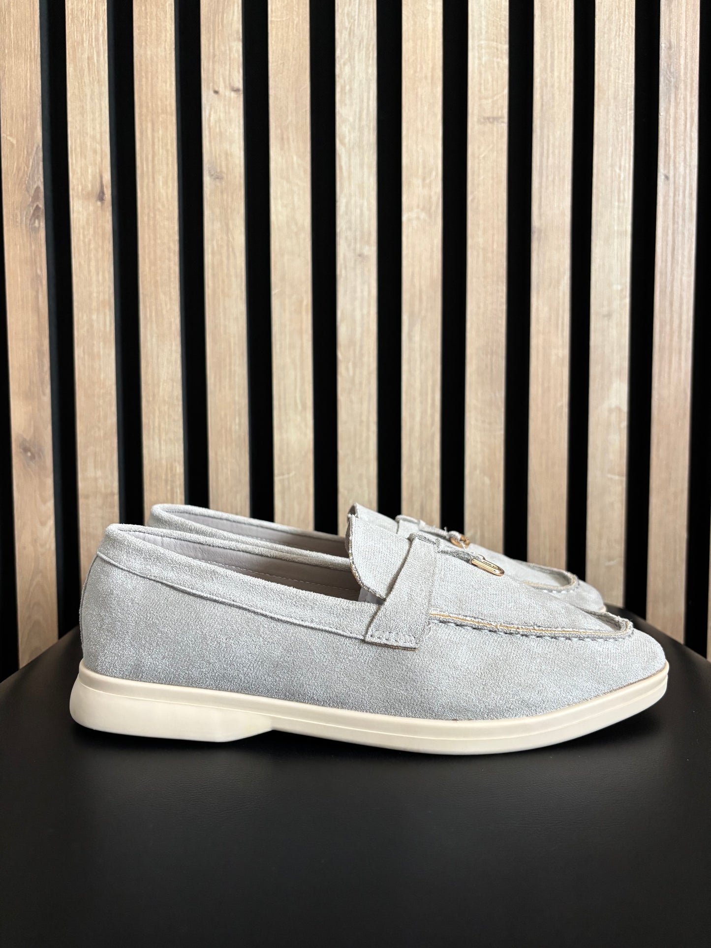 MOCASIN LORO GREY