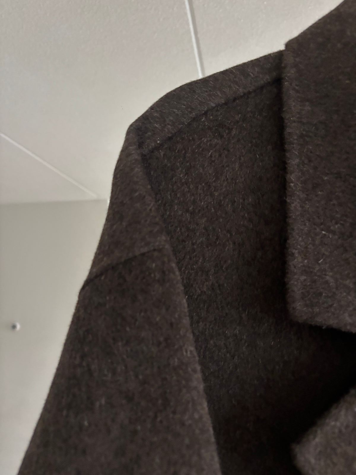 ABRIGO NAYARA DARK BROWN