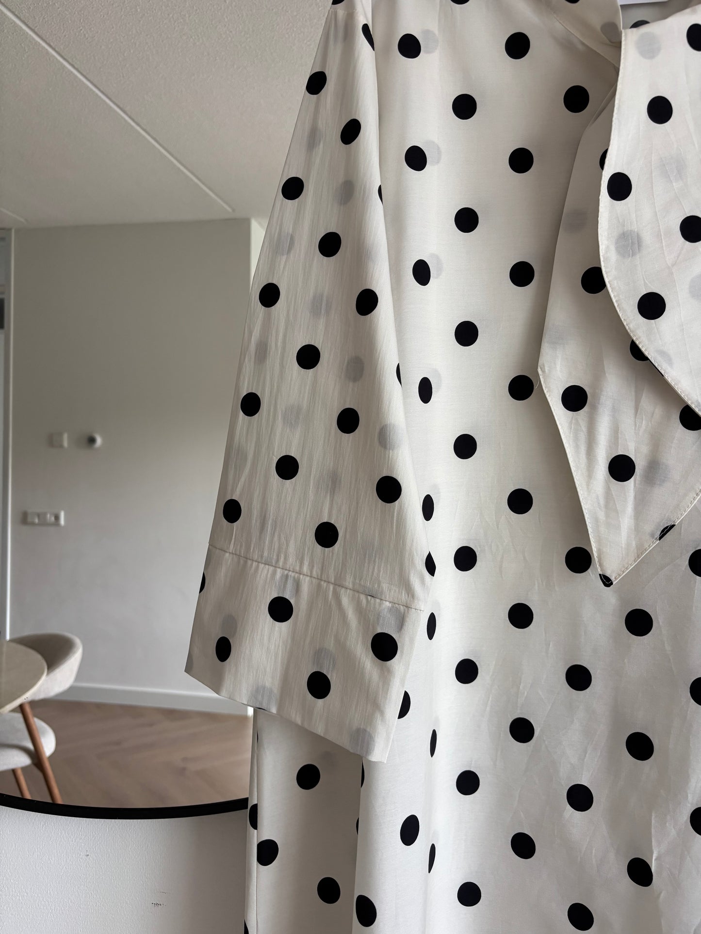 DRESS NAJAT WHITE/BLACK