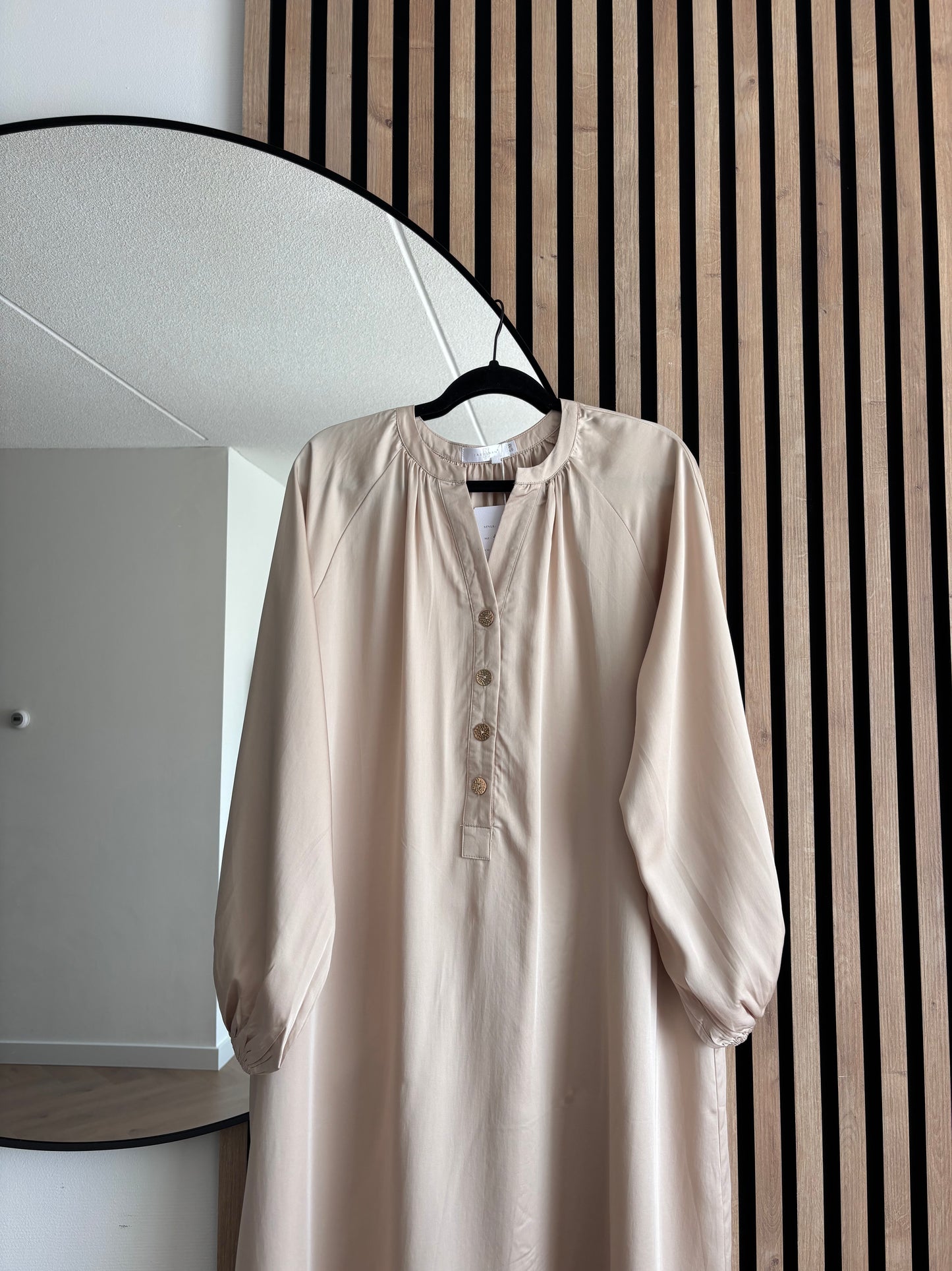 DRESS AMIRA BEIGE