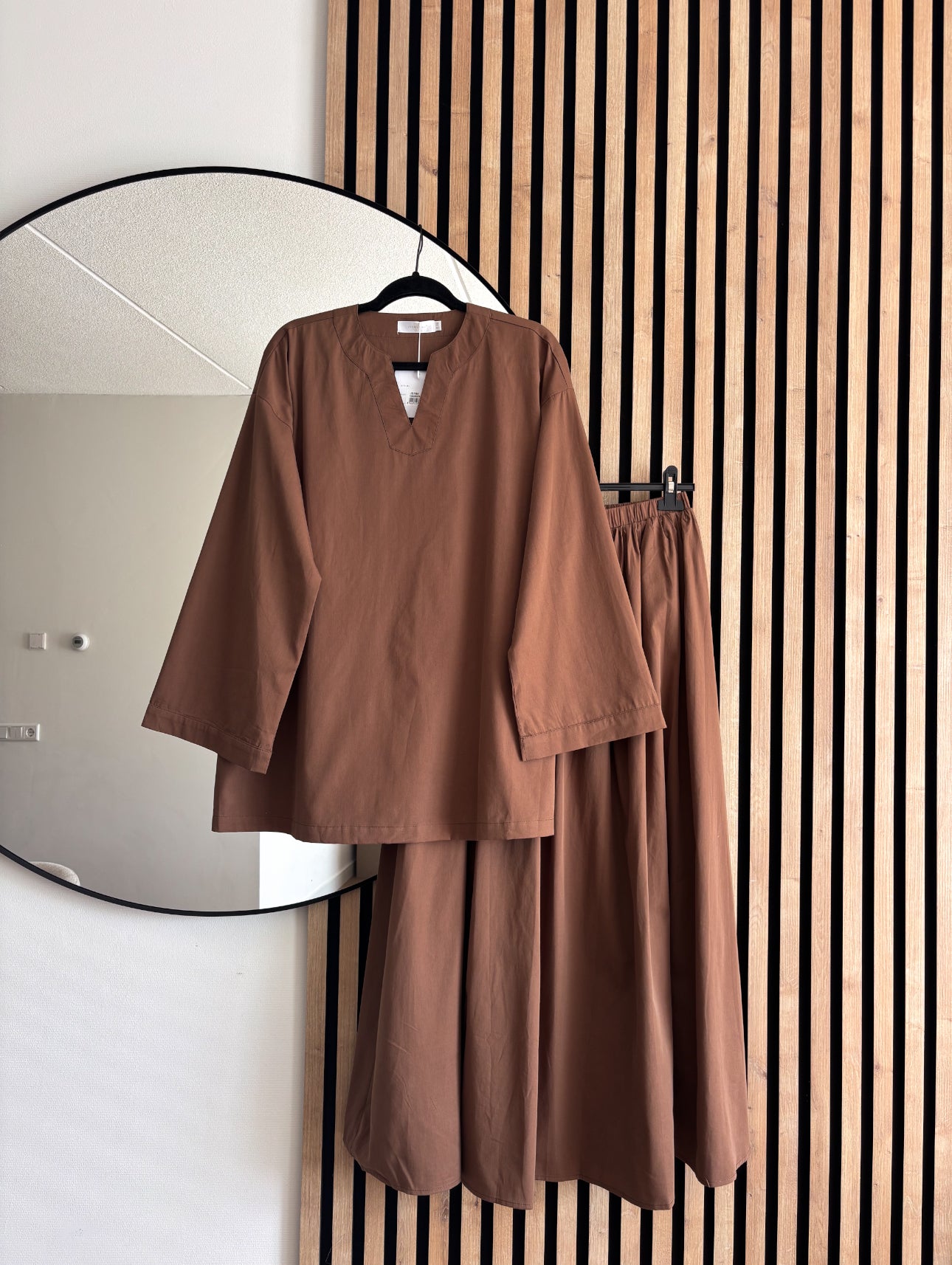 SET OUMAIMA BROWN