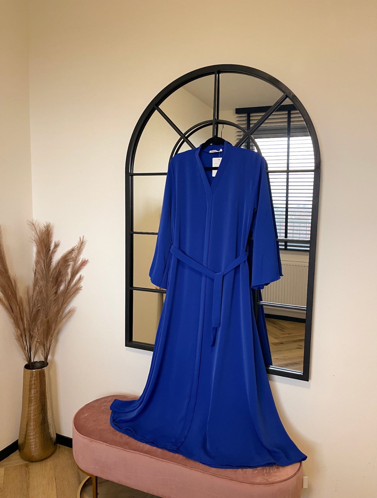 ABAYA NORA AZUL ELÉCTRICO